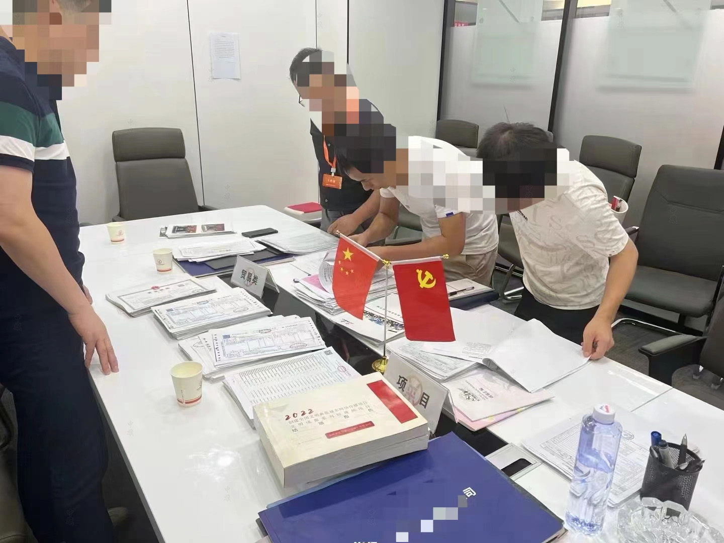 企業(yè)扶持項(xiàng)目簽訂合同照片.jpg 企業(yè)扶持項(xiàng)目簽訂合同照片.jpg