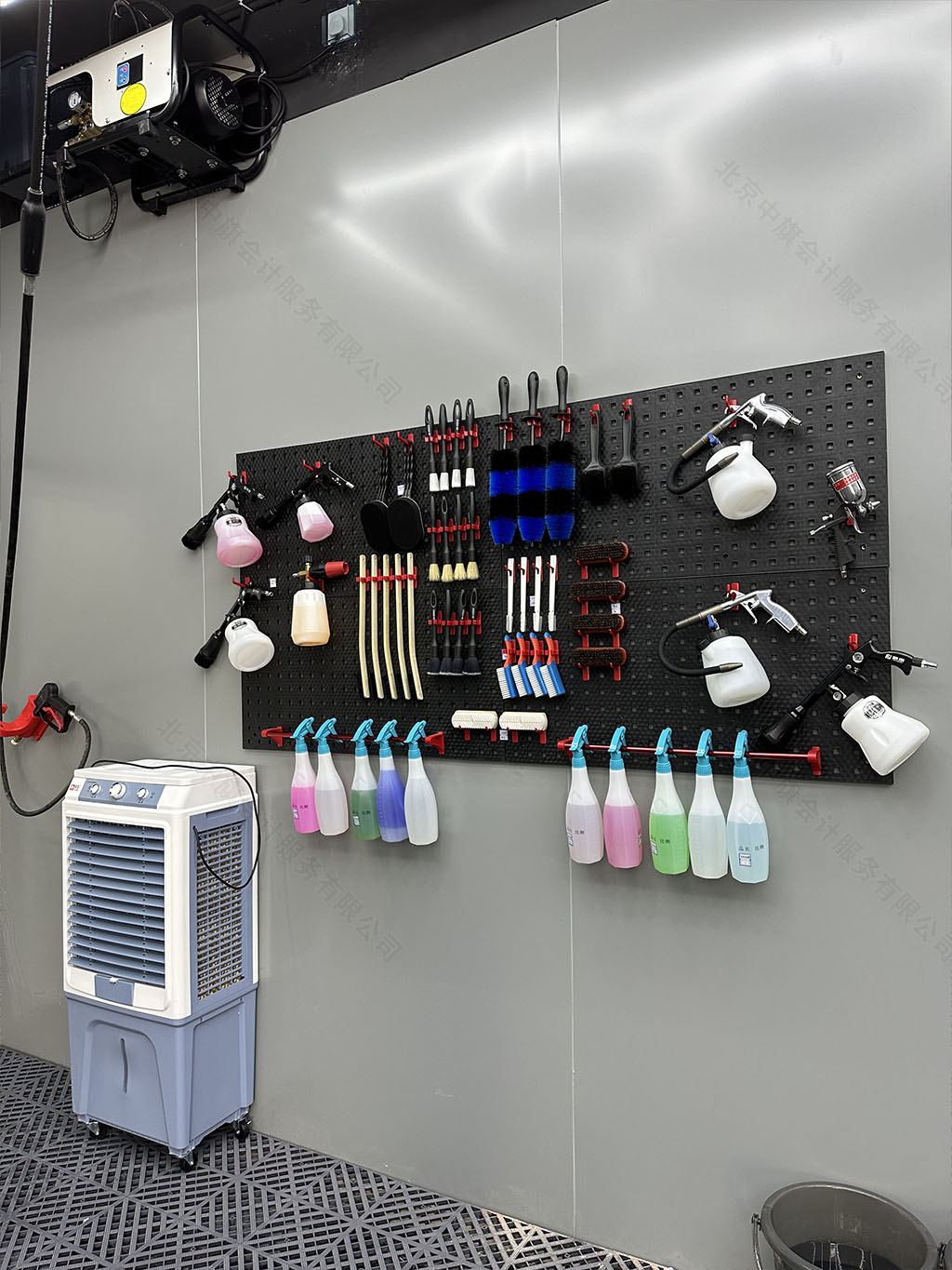 汽車美容常見的工具.jpg 汽車美容常見的工具.jpg