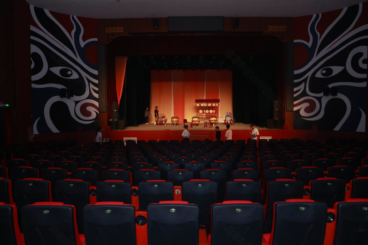 影劇院.jpg 影劇院.jpg