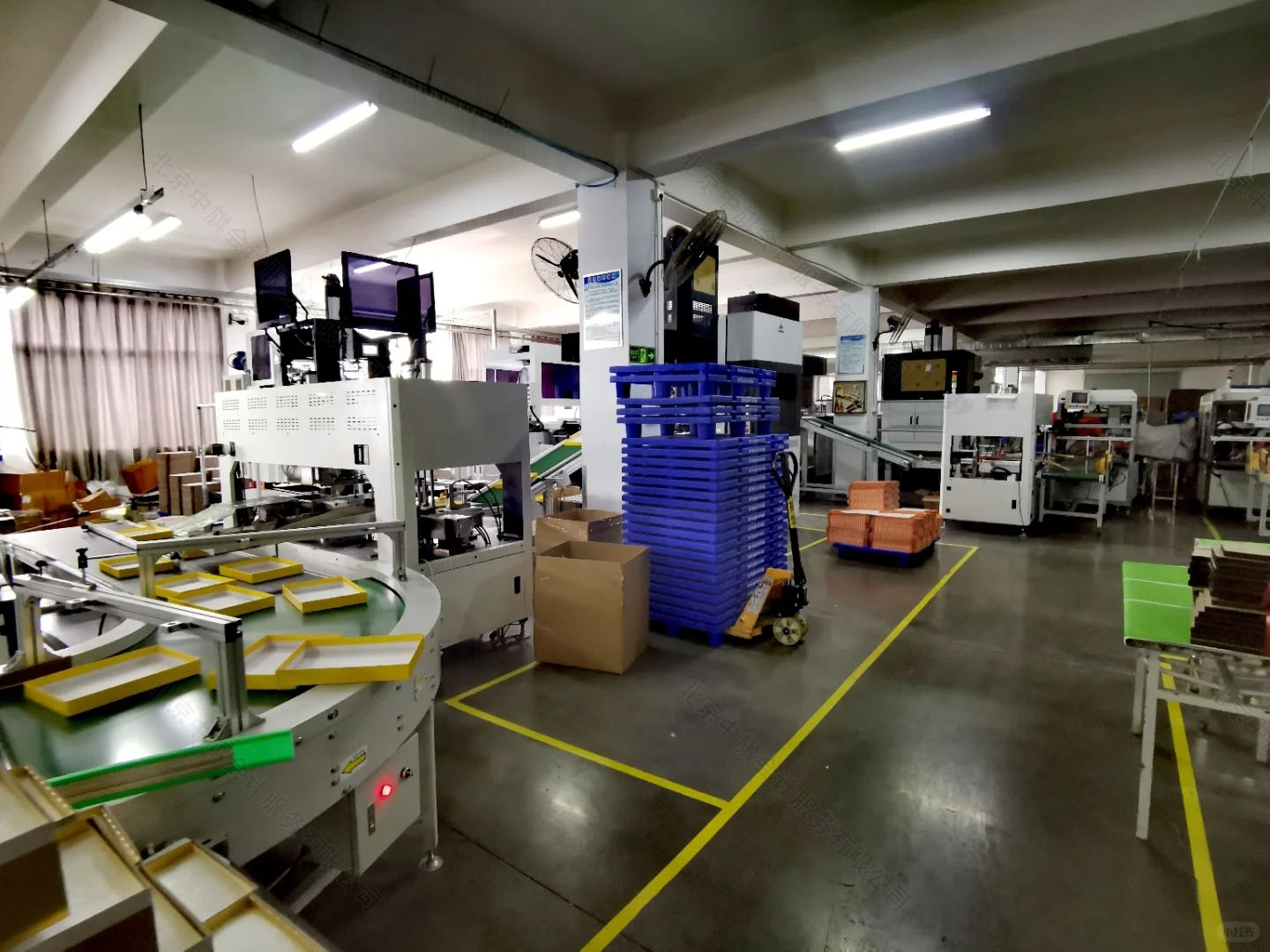 印刷設(shè)備需要擺放整齊.jpg 印刷設(shè)備需要擺放整齊.jpg