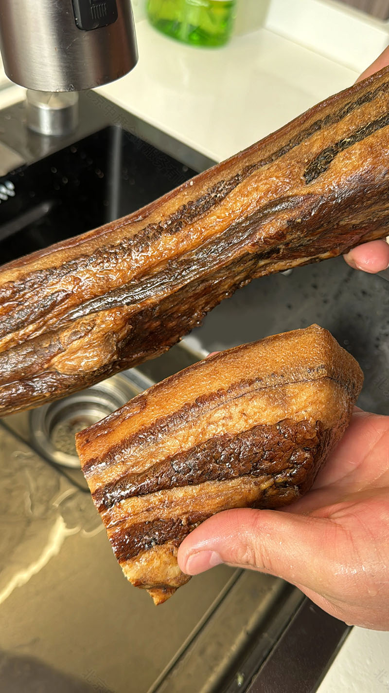 準(zhǔn)備吃的臘肉呀.jpg 準(zhǔn)備吃的臘肉呀.jpg