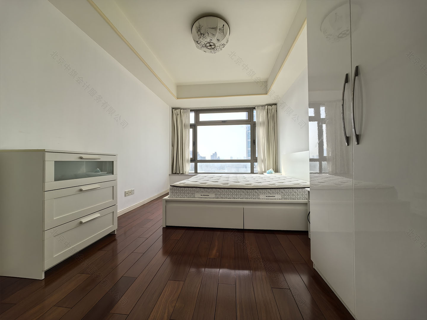 北京可以外銷的房產(chǎn)內(nèi)飾剛拍的照片.jpg 北京可以外銷的房產(chǎn)內(nèi)飾剛拍的照片.jpg