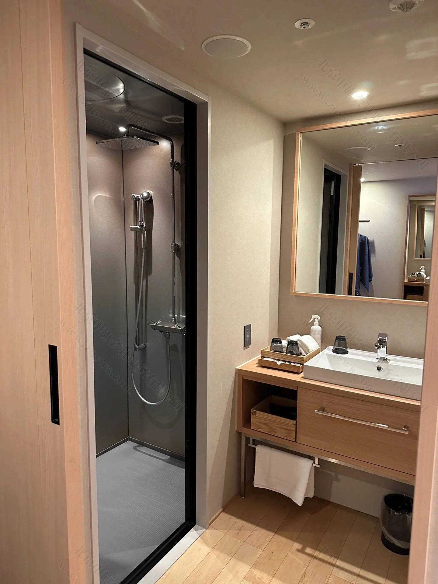 上次和朋友出去玩住的小型旅館老板生意非常不錯(cuò).jpg 上次和朋友出去玩住的小型旅館老板生意非常不錯(cuò).jpg