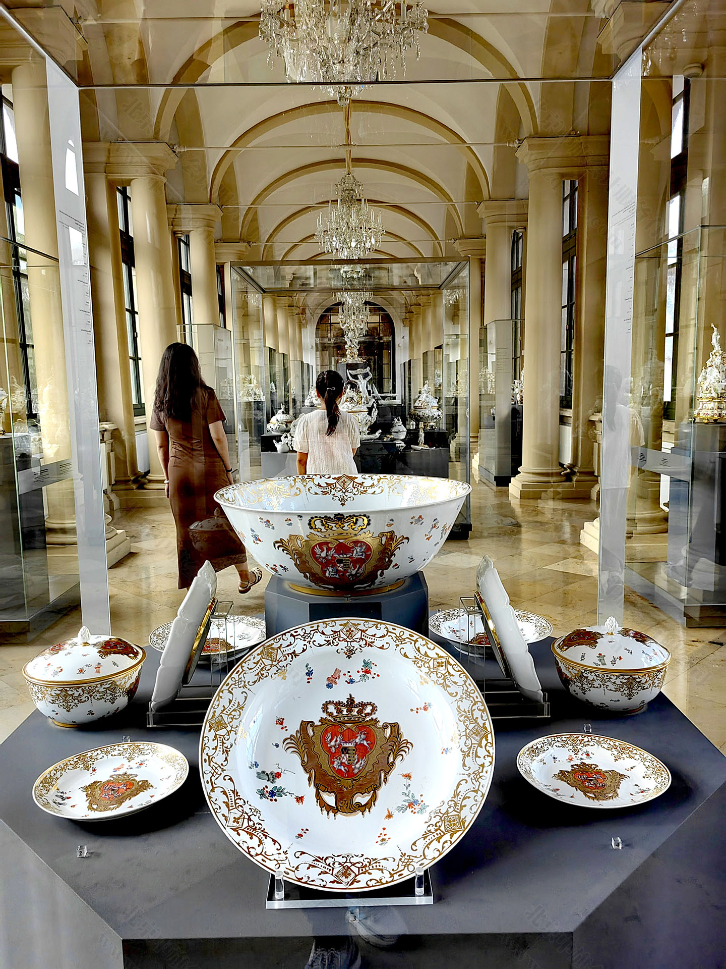 畫廊正在出售的藝術(shù)品.jpg 畫廊正在出售的藝術(shù)品.jpg