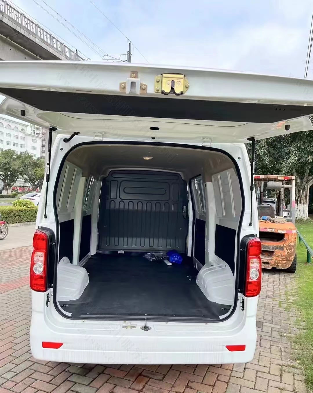 又是跑車?yán)浀囊惶?jpg 又是跑車?yán)浀囊惶?jpg