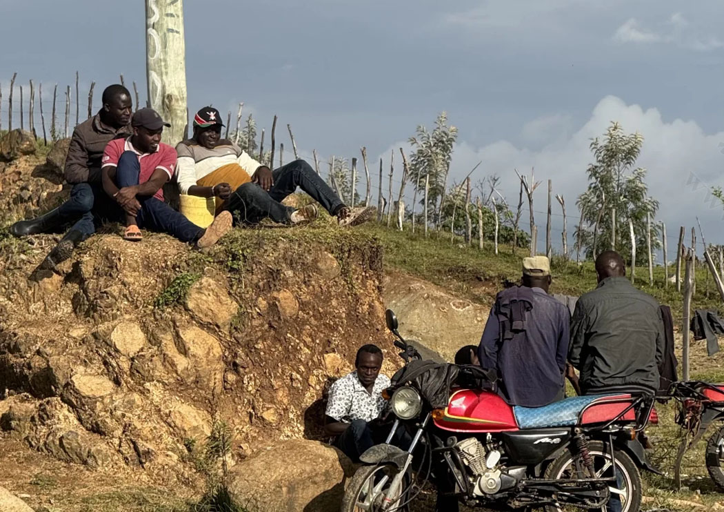 非洲摩托車車隊(duì).jpg 非洲摩托車車隊(duì).jpg