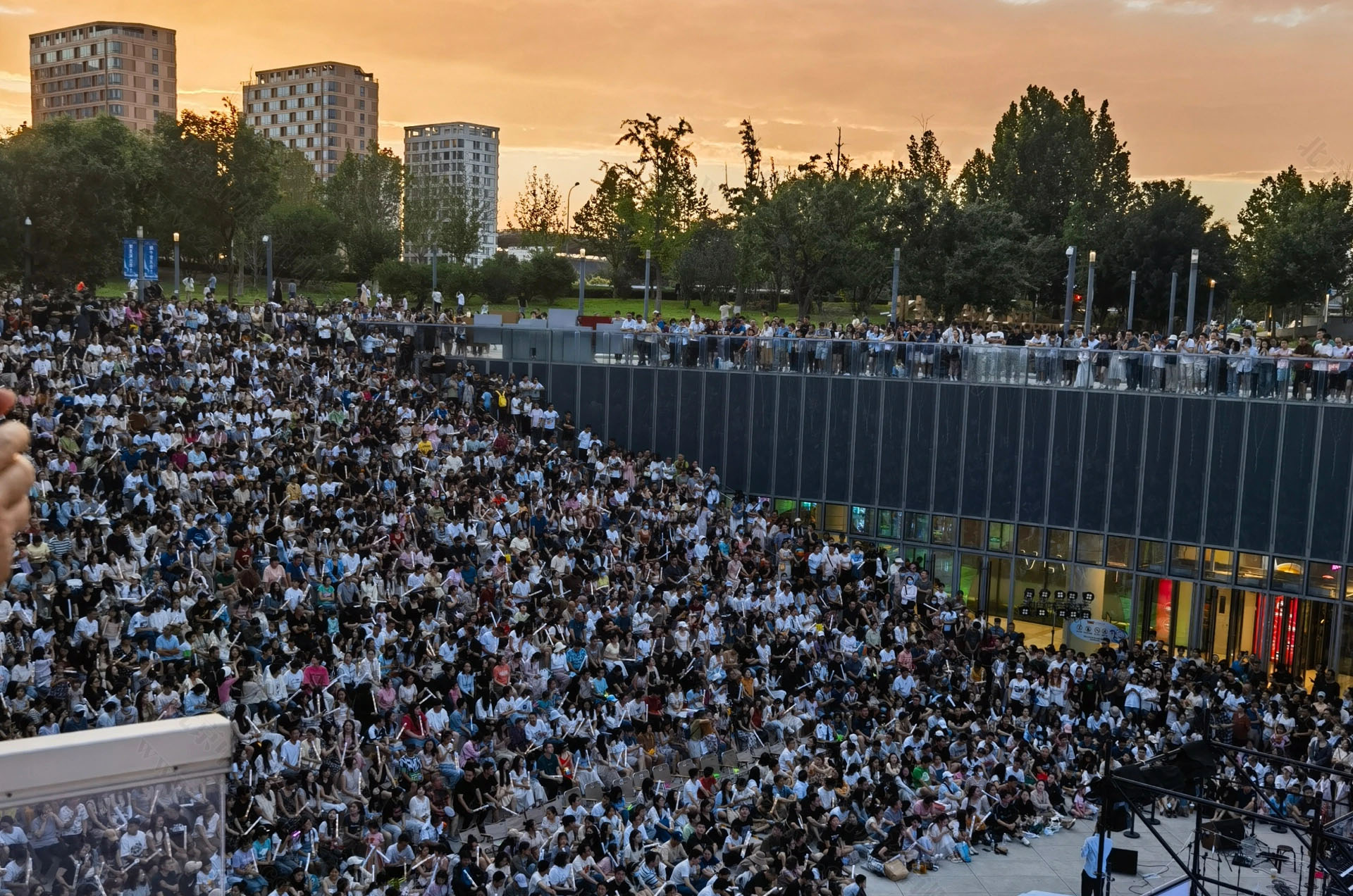 露天的音樂會場地.jpg 露天的音樂會場地.jpg