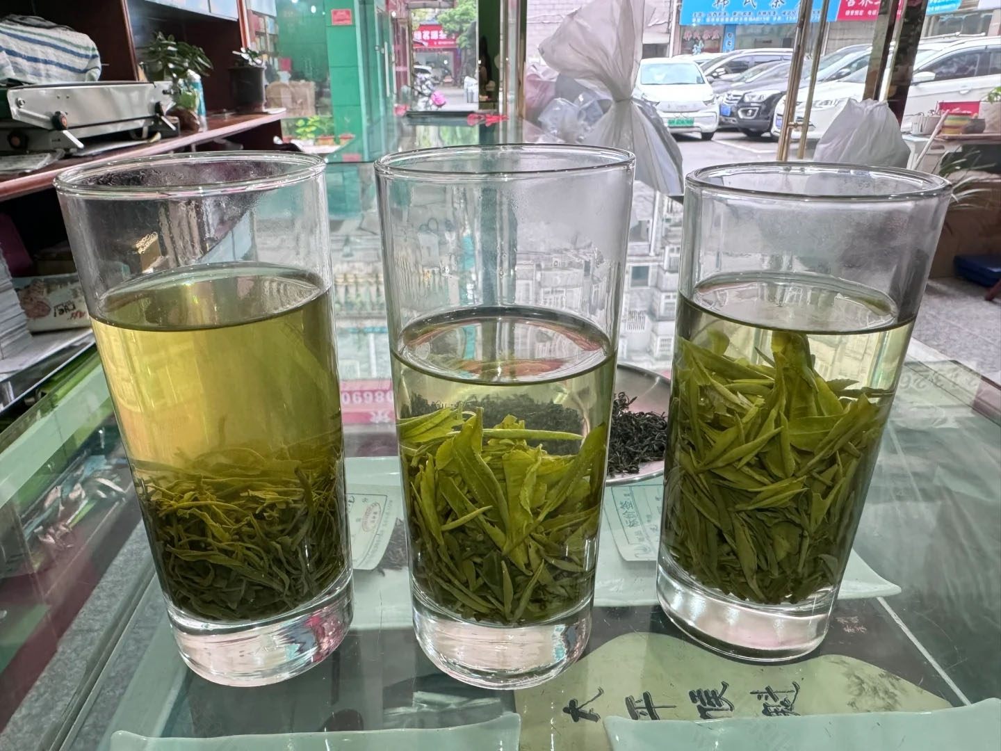 剛剛泡的茶葉.jpg 剛剛泡的茶葉.jpg