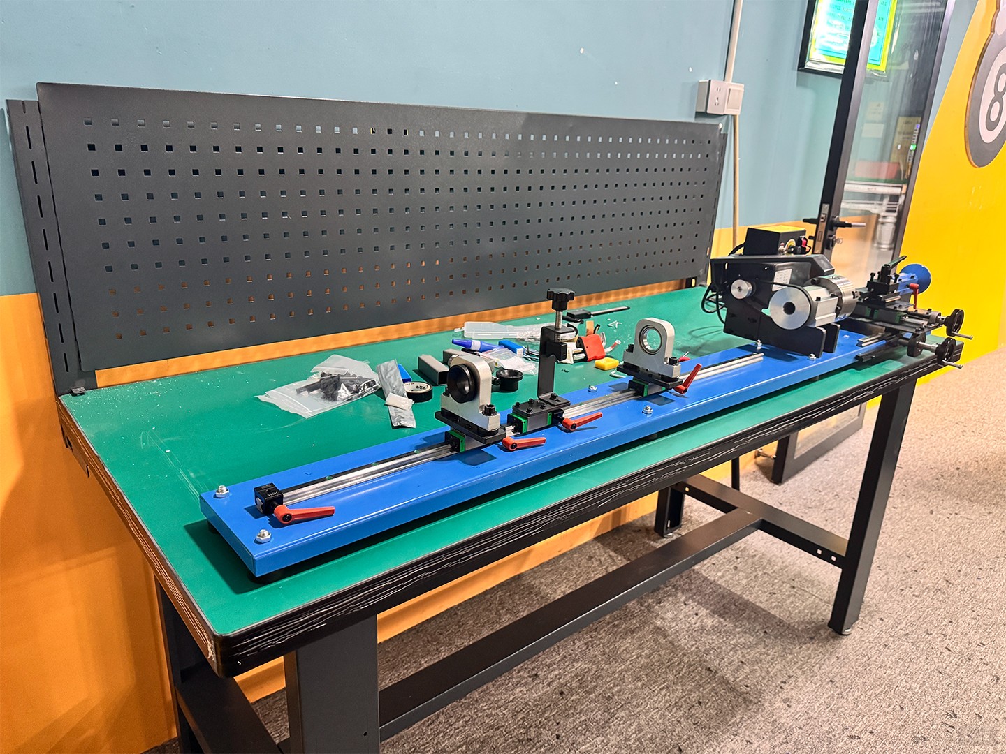 臺球室修理間 臺球室修理間