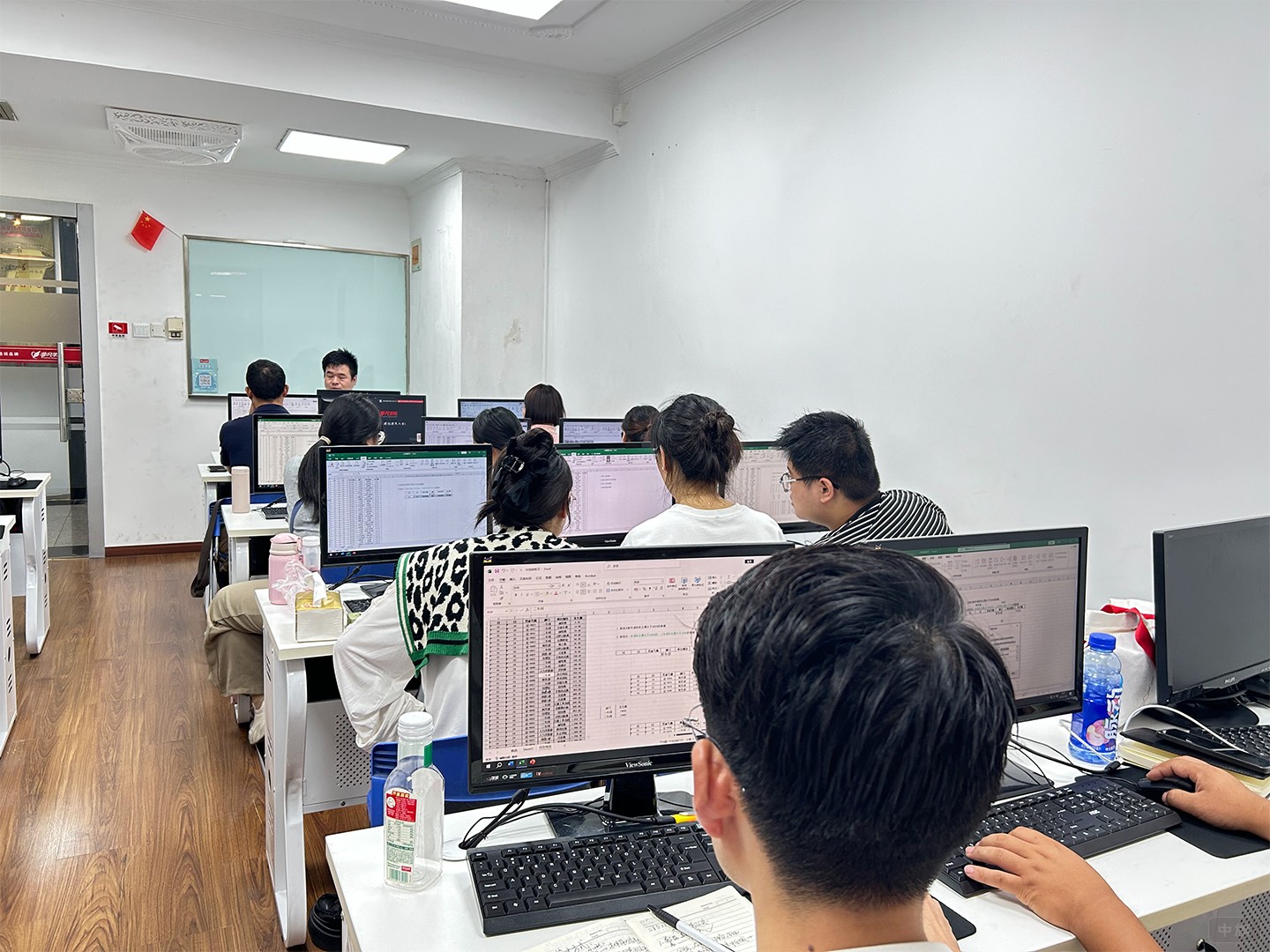 正在參加培訓(xùn)的孩子們