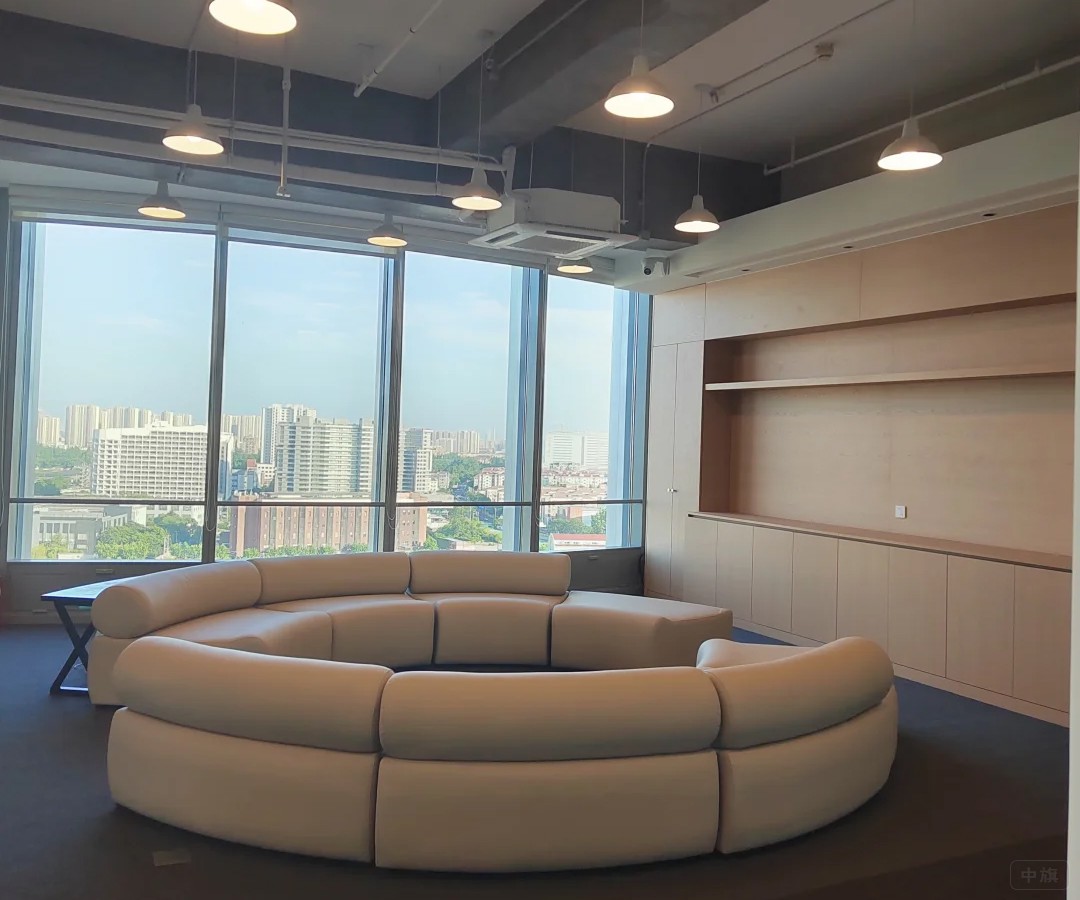 這里是會(huì)客區(qū)，可以接待學(xué)生和學(xué)生家長(zhǎng)